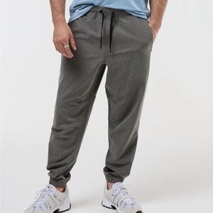 American Eagle AIRFLEX + AE 24/7 TECH JOGGER